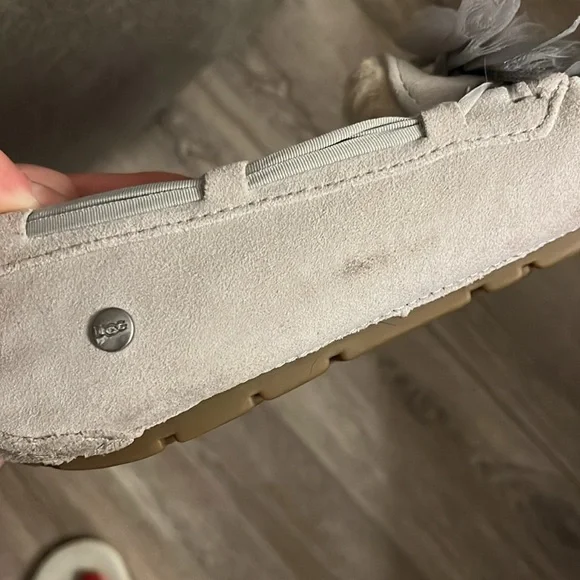 UGG Gray Suede Moccasin Slippers with Bow-Orig $118, great deal for $35! - Picture 6 of 7
